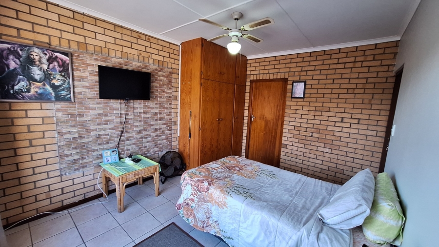 4 Bedroom Property for Sale in Port Owen Western Cape